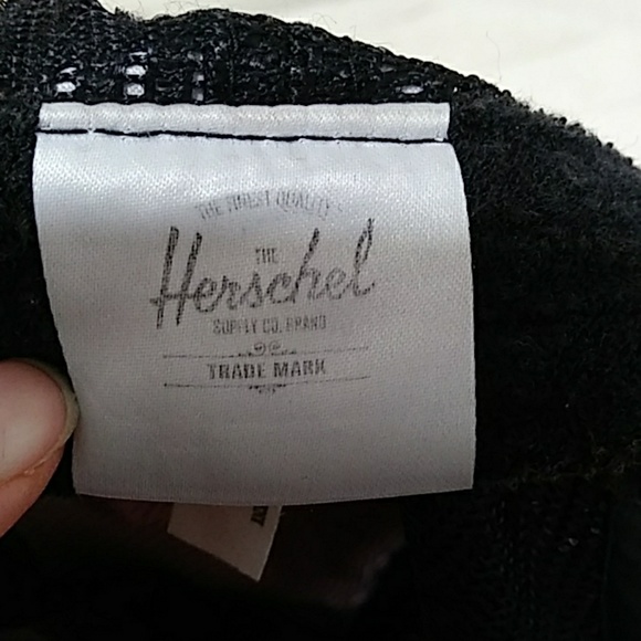 Herchel Hat - Picture 5 of 5
